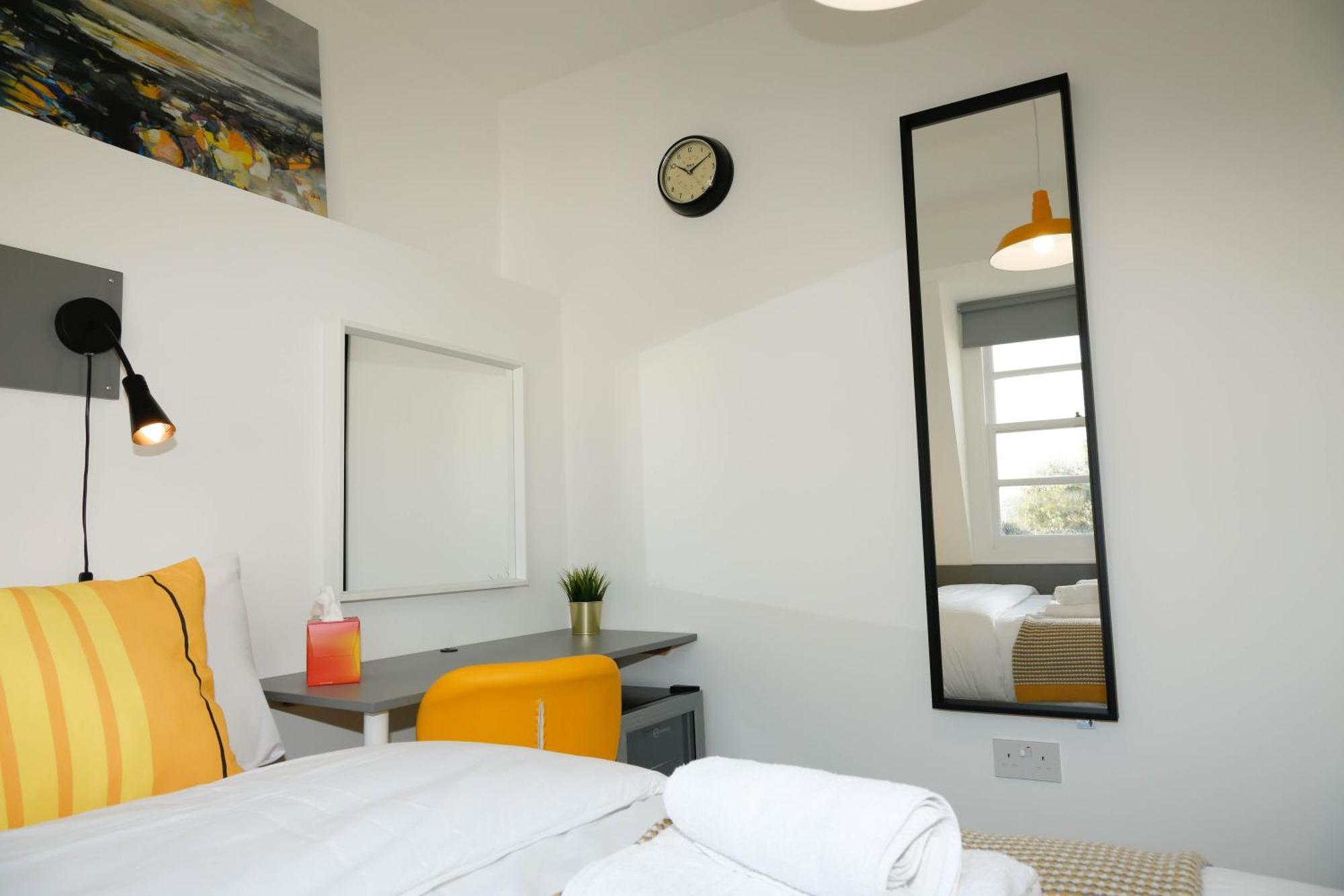 Luxury Rooms In Camden Town Near Shops, Cafes, Bars & Metro With Shared Bathrooms Londres Exterior foto